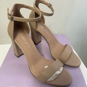 Madden Girl Beella Blush Block Heel Sandals Size 7 NIB